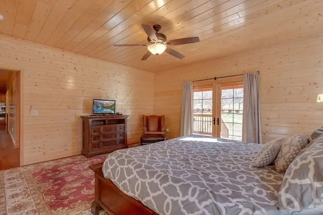 Kulübe (Orchard Hideaway)