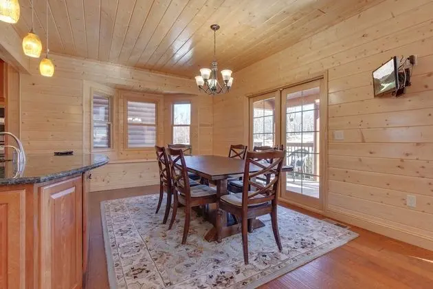 Kulübe (Orchard Hideaway)