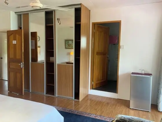 Deluxe Tek Büyük Yataklı Oda, 1 En Büyük (King) Boy Yatak, Deniz Manzaralı, Dağ Yamacı