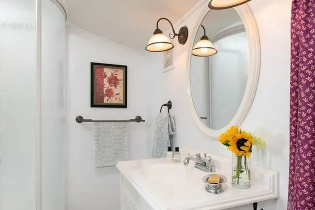 Oda, 1 En Büyük (King) Boy Yatak, Özel Banyo