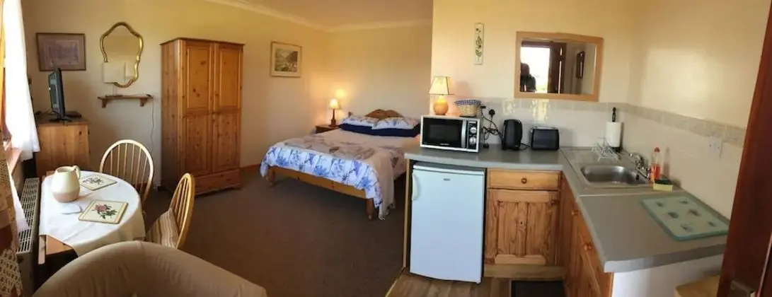 Chonzie Lodge