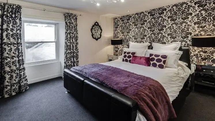 Deluxe Ev, Banyolu/Duşlu (Full House Rental)