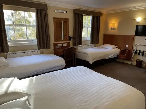 Standard Dört Kişilik Oda