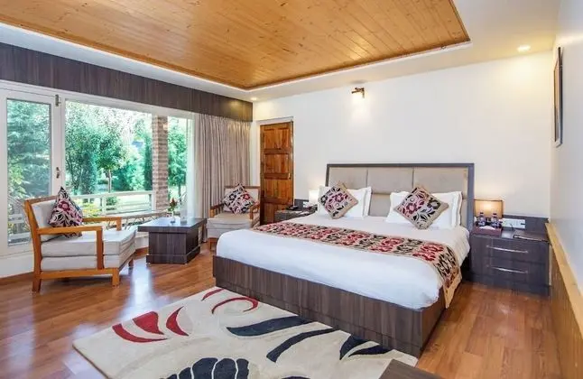 Luxury Tek Büyük Yataklı Oda, 1 Yatak Odası, Balkon, Bahçe Manzaralı