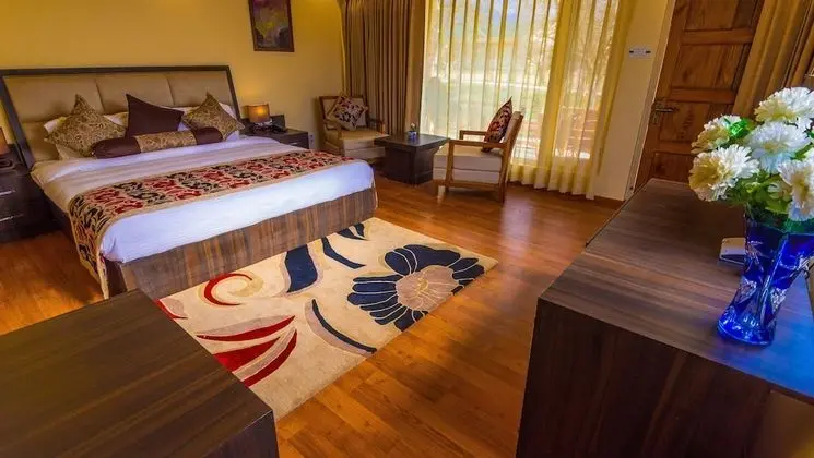 Luxury Tek Büyük Yataklı Oda, 1 Yatak Odası, Balkon, Bahçe Manzaralı