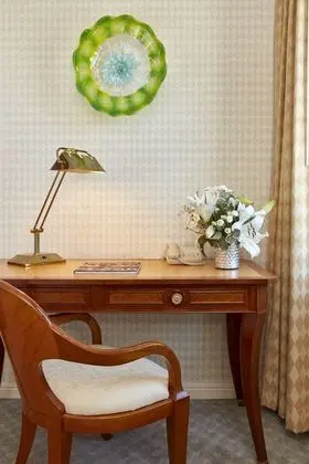 Deluxe Oda, 1 En Büyük (King) Boy Yatak