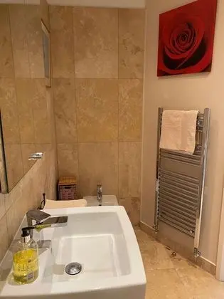 Tek Büyük Yataklı Oda, Banyolu/Duşlu (Malvern View)