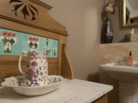 Tek Büyük Yataklı Oda, Özel Banyo (Swan or/and Hanley)