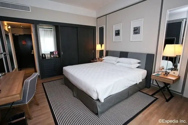 Premier Club King Room