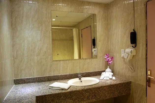 Standard Tek Büyük Yataklı Oda