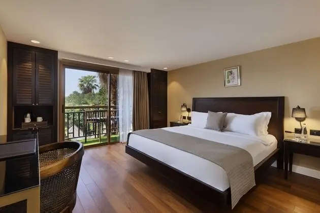 The New Superior Siam Room