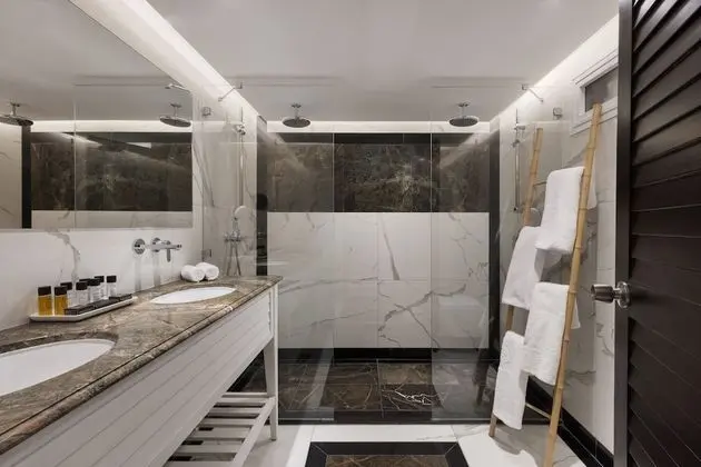 The New Superior Siam Room