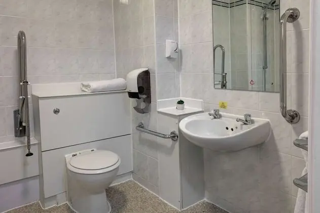 Standard Oda, 1 Çift Kişilik Yatak, Engellilere Uygun, Küvet