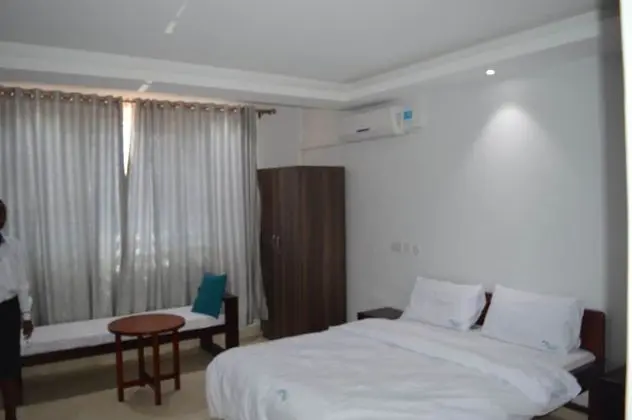 Deluxe Tek Büyük Yataklı Oda (with AC)