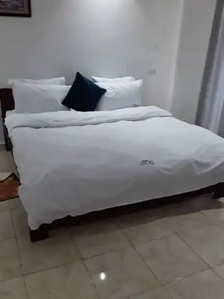 Deluxe Tek Büyük Yataklı Oda (with AC)