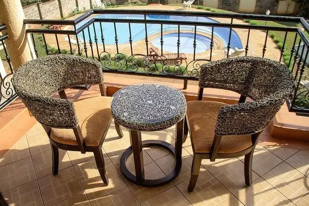 Deluxe king room with balcony and Jacuzzi