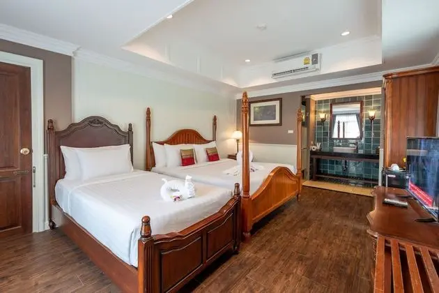 Triple Suite