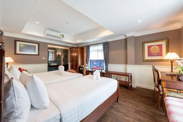 Triple Suite