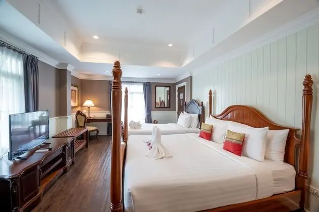 Triple Suite