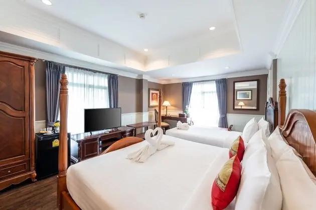 Triple Suite