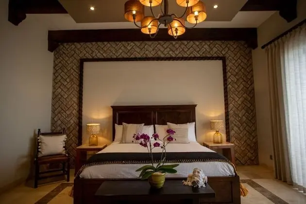 Deluxe Ocean View Suite King