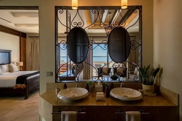 Master Ocean View Suite