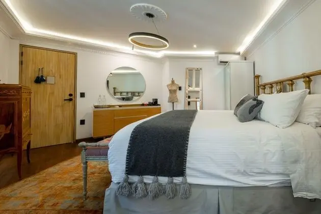 Master Suite, 1 King Bed, Bathtub