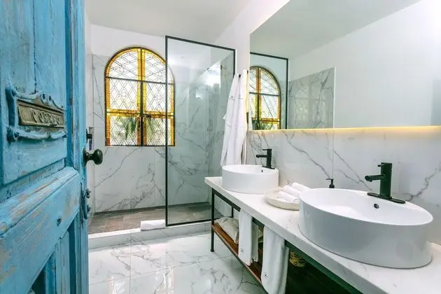 Master Suite, 1 King Bed, Bathtub
