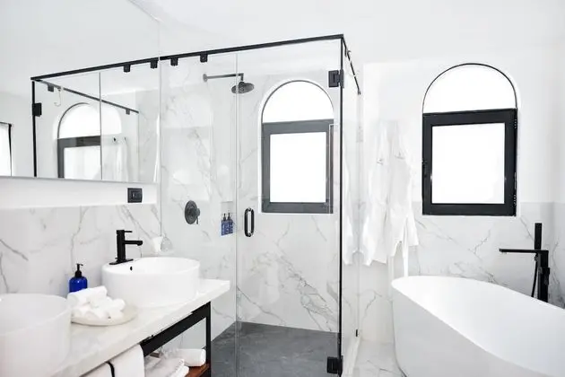 Master Suite, 1 King Bed, Bathtub
