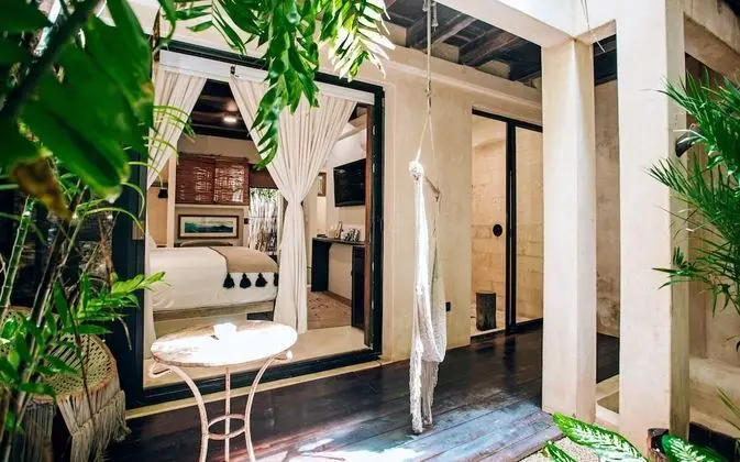 Garden Suite w/private bathtub