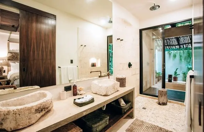 Garden Suite w/private bathtub