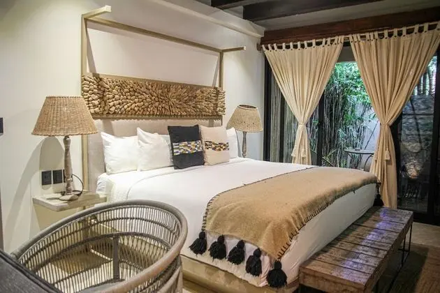 Garden Suite w/private bathtub