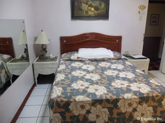 Superior Deluxe Room (Single / Couples)