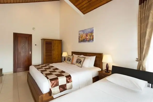 Deluxe Üç Kişilik Oda, Balkon, Havuz Manzaralı