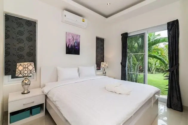 4-Bedrooms Villa with Private Pool