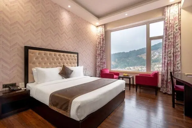 Premier Valley View Room