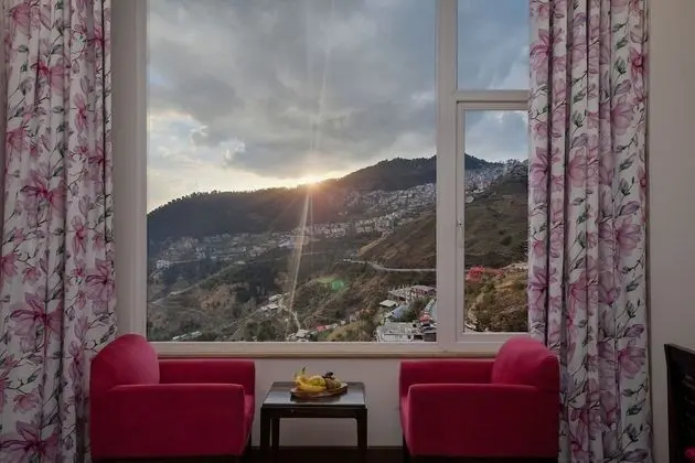 Premier Valley View Room