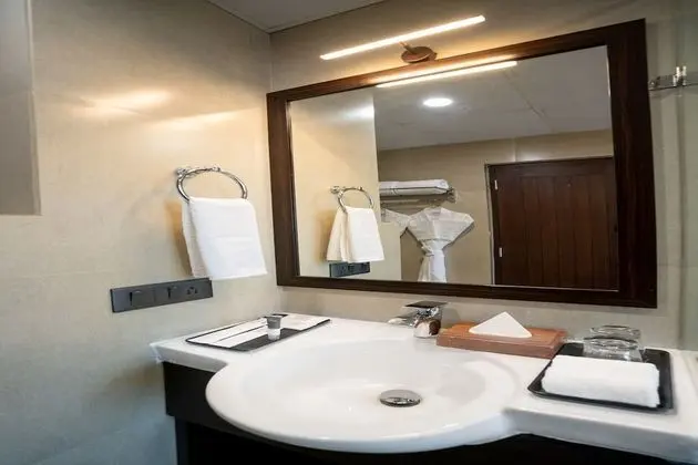 Premier Valley View Room