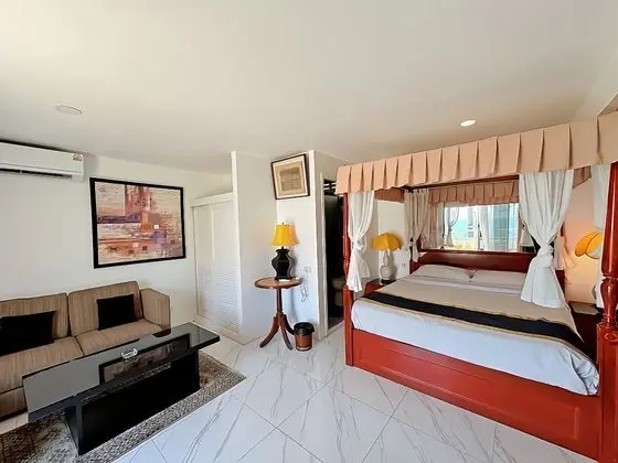 Çatı Katı Süiti (Penthouse)