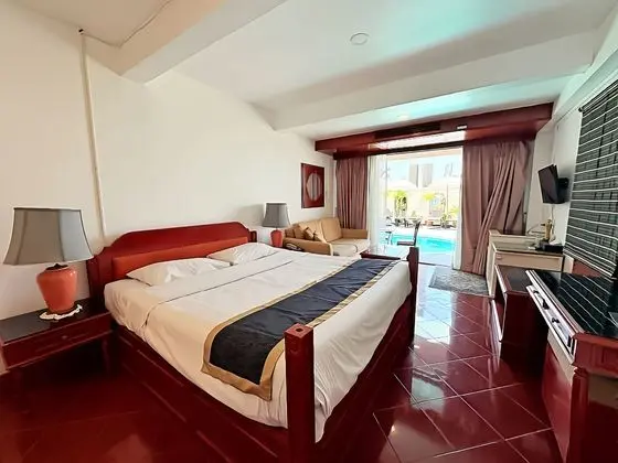 Deluxe Oda, Havuz Kullanımı