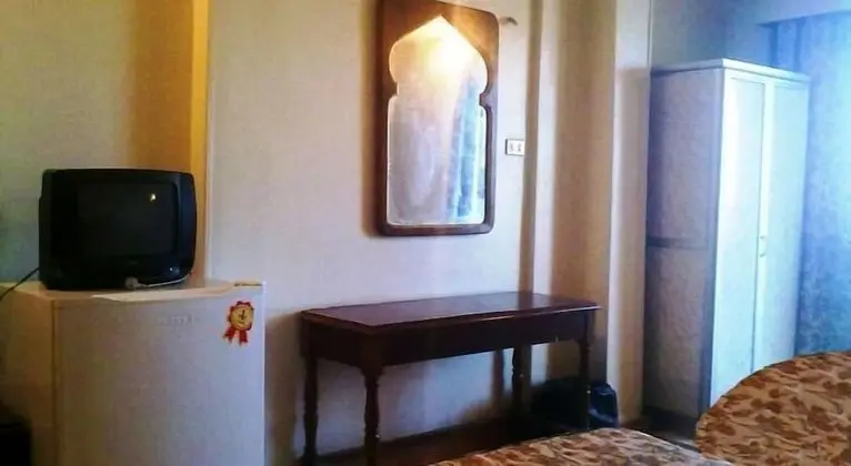 Tek Büyük veya İki Ayrı Yataklı Oda, Şehir Manzaralı (With Extra Bed)