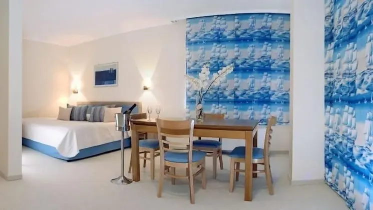 Deluxe Stüdyo, Deniz Manzaralı