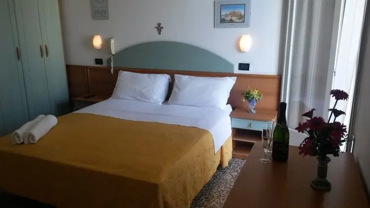 Tek Büyük veya İki Ayrı Yataklı Oda