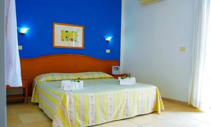 Tek Büyük veya İki Ayrı Yataklı Oda