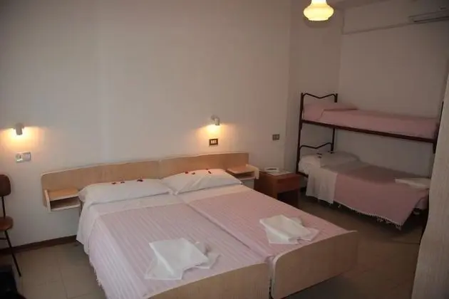 Dört Kişilik Oda