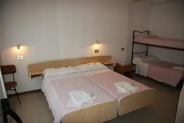 Dört Kişilik Oda