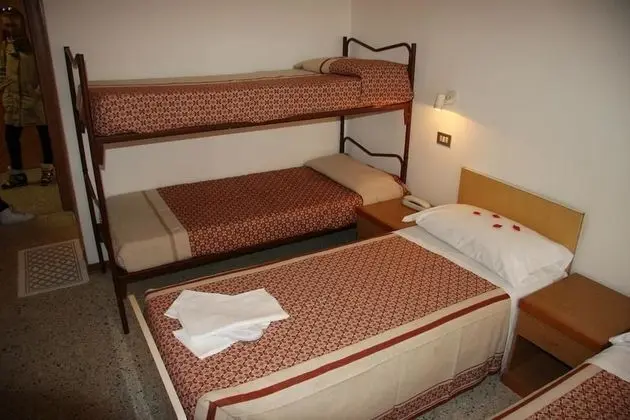 Dört Kişilik Oda