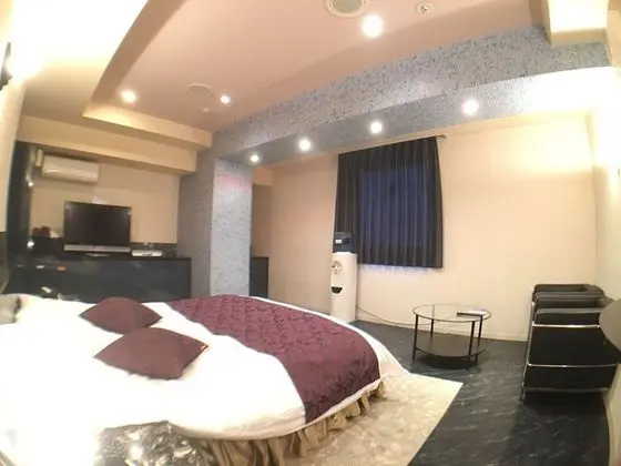 Basic Tek Büyük Yataklı Oda