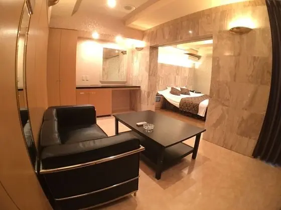 Basic Tek Büyük Yataklı Oda