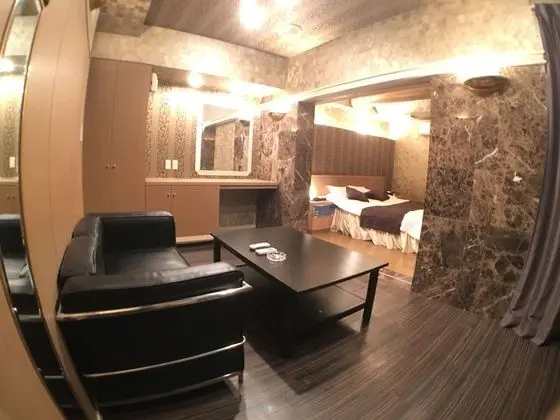 Basic Tek Büyük Yataklı Oda